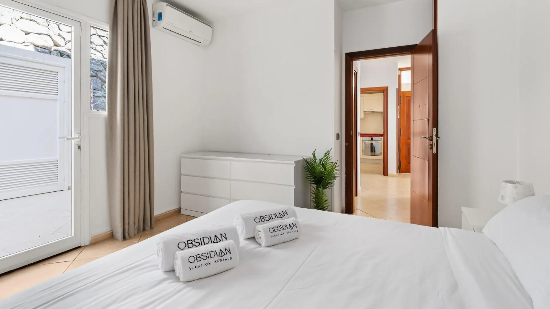 Obsidian Villa Bentayga Costa Adeje  Feriehus